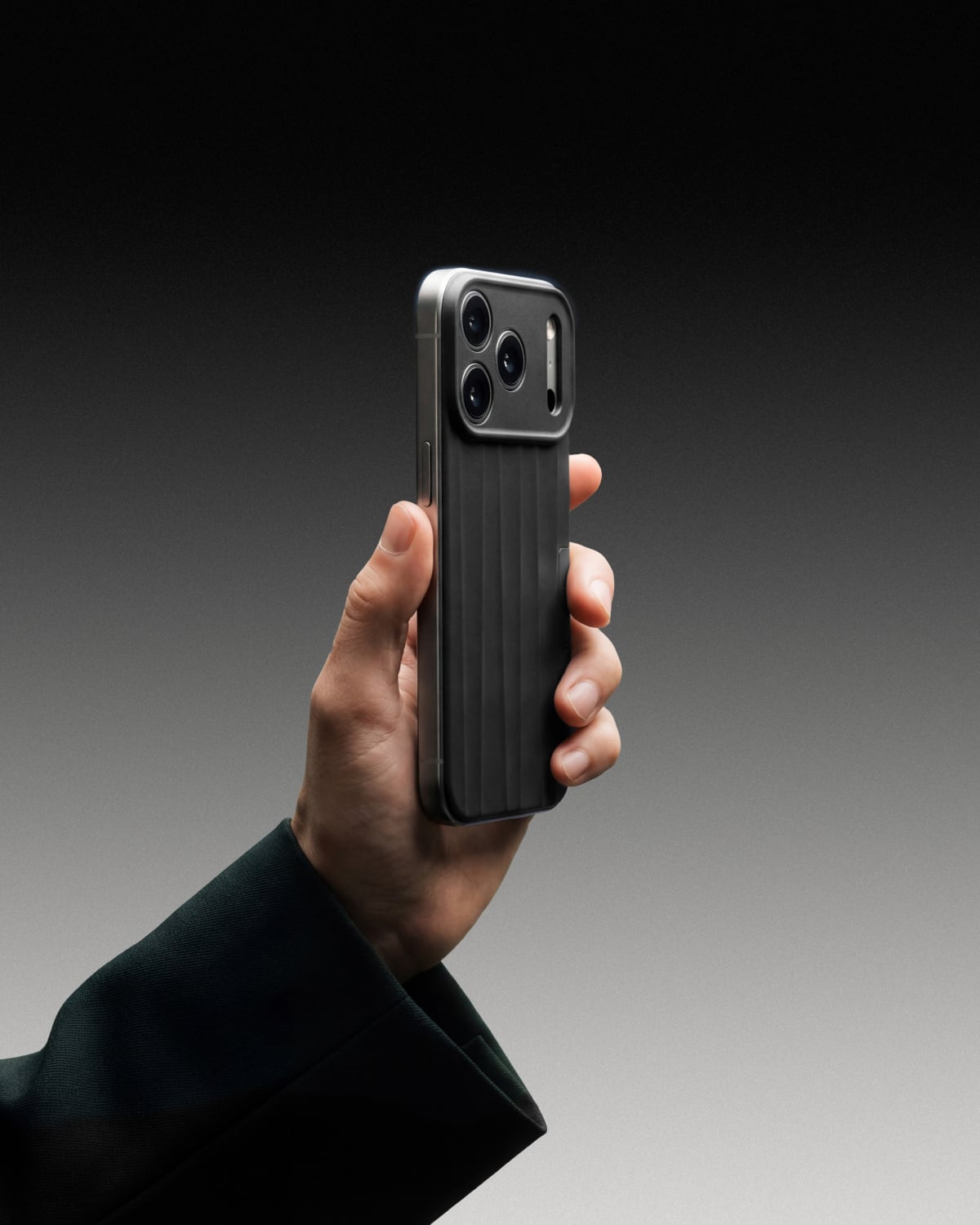 Slice Case MagSafe - Ink Black - iPhone 17 Pro – NUDIENT